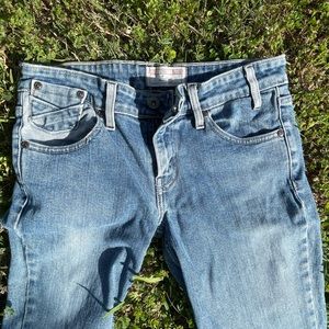 Levi Strauss Signature stretch jeans, lightly worn, no imperfections. Size 3